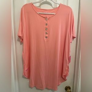 NWT Simply Southern Short Sleeve Henley in Peony - Size XXL